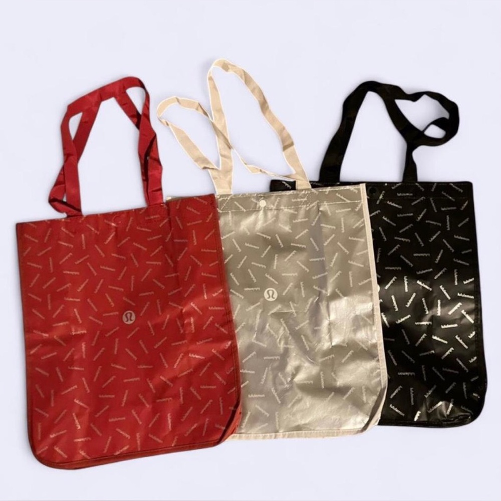 Lululemon Limited Edition Holiday Tote Shopping Bag Large Snap Closure